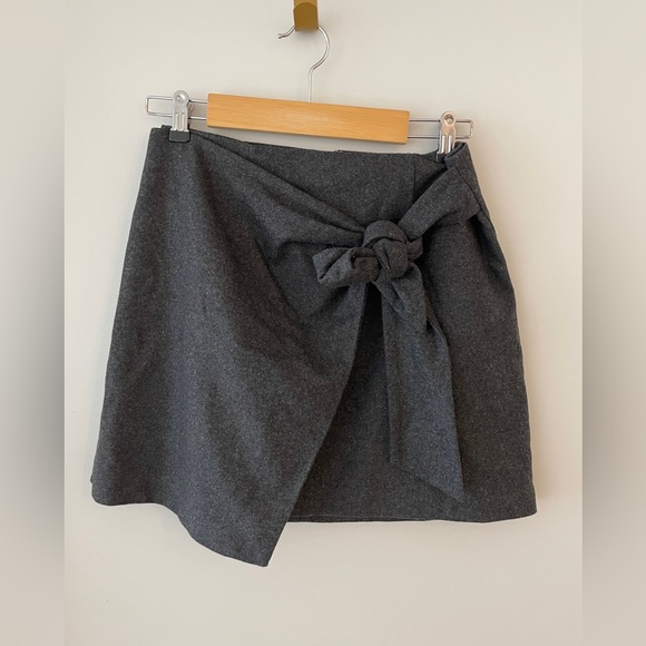 Dresses & Skirts - Aritzia Wilfred wrap front skirt